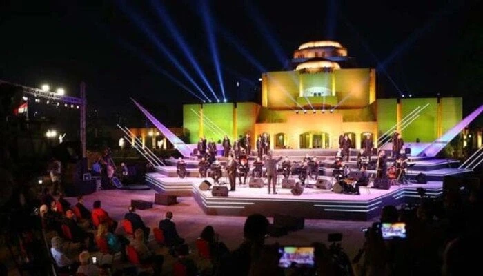 فرق عالمية وعروض محلية ودولية تضيء مسارح الأوبرا في أكتوبر المقبلأكدت الدكتورة لمياء زايد، رئيس دار الأوبرا المصرية، أن عروض شهر أكتوبر المقبل تحمل العديد من المفاجآت الفنية التي ت