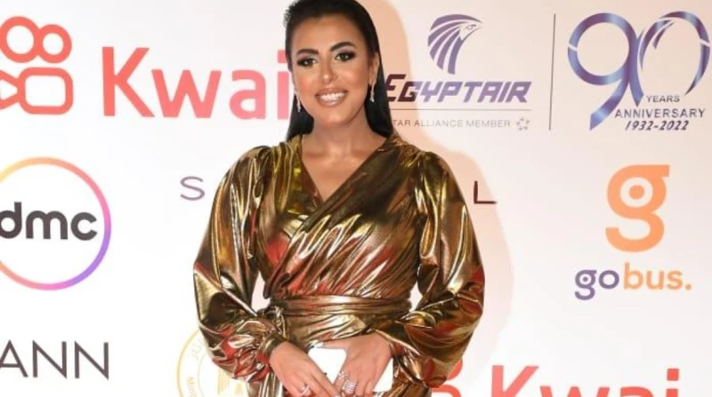 بسبب الحسد.. هاجر الشرنوبي تكشف إصابة نجلها بكسر في ذراعه كشفت الفنانة هاجر الشرنوبي عن تعرض نجلها لإصابة في ذراعه، خلال ثاني أيام الدراسة.ونشرت