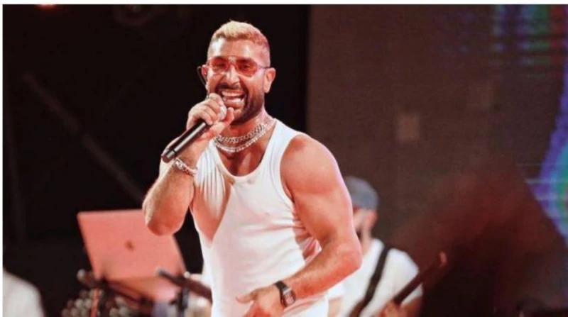 ذهب ومجوهرات وساعات.. المشاهير صيد ثمين لهواة السرقة بعيدا عن الفن، يتعرض مشاهير للعديد من الأزمات، التي دائما ما تثير الجدل بشكل كبير، خصوصا عندما