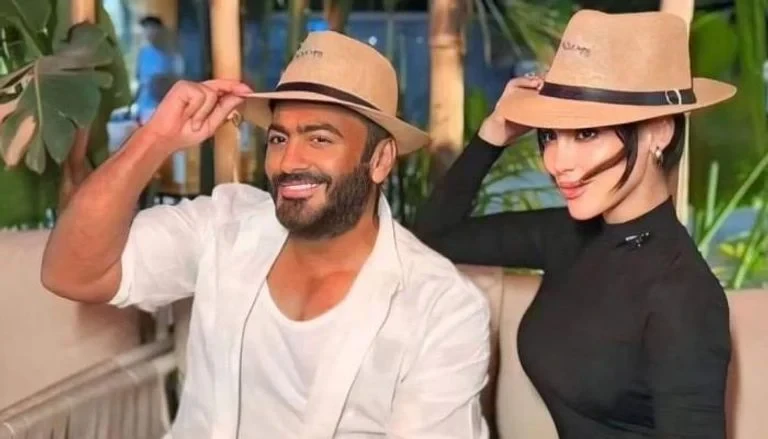 إفتتاح مطعم آدم تامر حسني وباسمة بوسيل منورة القعدةاحتفل تامر حسني بافتتاح مطعمه الجديد، الخميس، وسط نخبة من أبرز نجوم الوسط الفني والرياضي.وأطلق