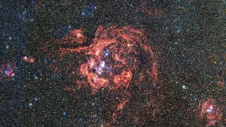 ..صورة الأسبوع.. مجرة أندروميدا تتوهج باللون الأحمر الوردي..تفاصيل تتابع الان تفاصيل ما ورد عن صورة الأسبوع.. مجرة أندروميدا تتوهج باللون الأحمر الوردي، 09 00 م الخميس 12 سبتمبر 20