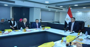 وزير التموين والتجارة الداخلية يترأس اجتماع مجلس إدارة الهيئة العامة للسلع التموينية كتب - محمود الهندي ترأس الدكتور شريف فاروق، وزير التموين