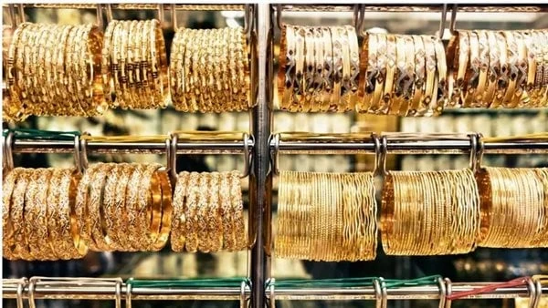 الجرام يودع ال3000 جنيهمفاجأة في أسعار الأصفر عيار 18 بعد تراجع الدولاريبحث الكثير عن أسعار الذهب اليوم بسوق الصاغة،، بعد تراجع سعر الدولار في البنوك