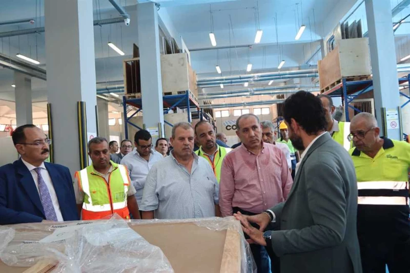 جولة تفقدية لمسؤولي وزارة النقل في ورش كوم أبو راضي ببني سويف تفقد المهندس وجدي الشحات، نائب وزير النقل للنقل السككي، والمهندس محمد عامر، رئيس مجلس