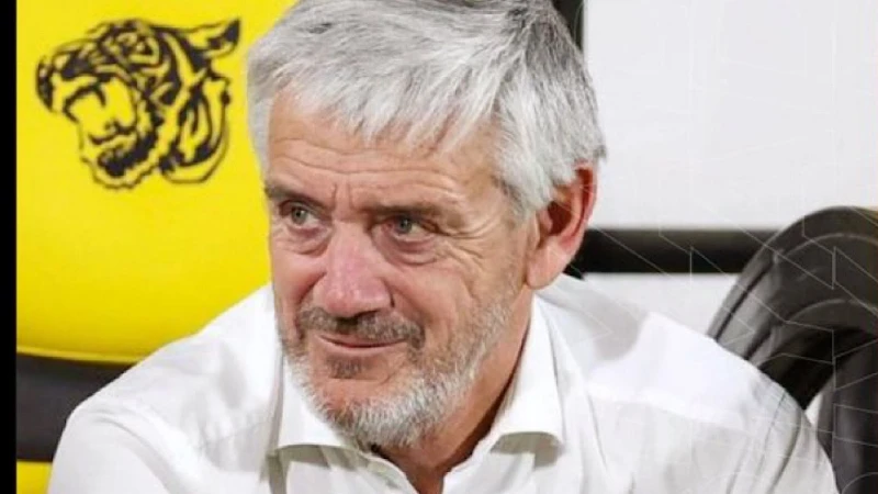 -الاتحاد يخصص استراتيجية لطلب حكام أجانب .. كشفت مصادر أن نادي الاتحاد قرر وضع استراتيجية مخصصة لطلب حكام أجانب لمباريات الفريق الموسم الجاري. وطلب