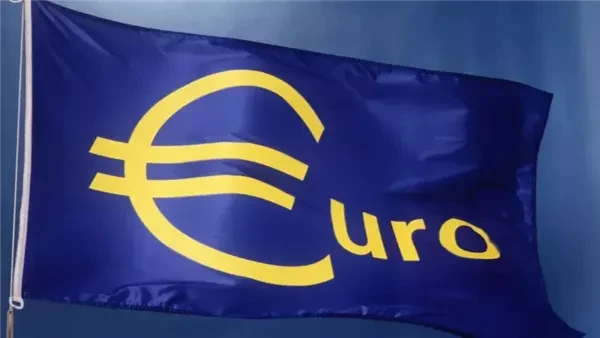 بصورة غير متوقعة انكماش كبير في أنشطة الأعمال بمنطقة اليورو أظهر مسح اليوم الاثنين انكماشا كبيرا في أنشطة الأعمال في منطقة اليورو بصورة غير متوقعة هذا الشهر مع استقرار قطاع الخدمات