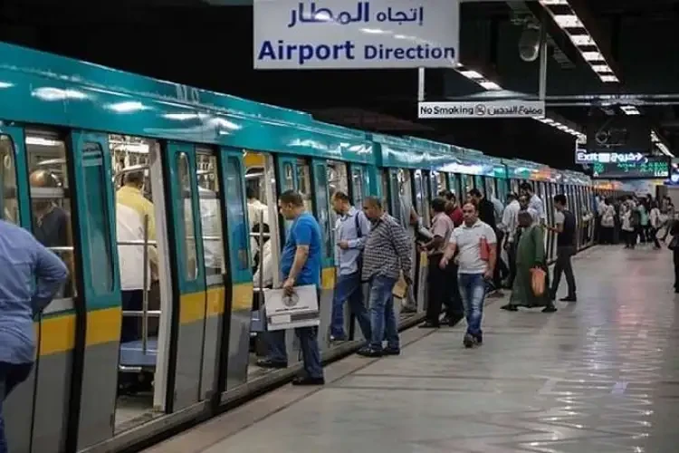 إجراءات منع ازدحام الركاب بمترو الأنفاق.. التفاصيل الكاملة خدمات خدمات إجراءات منع ازدحام الركاب بمترو الأنفاق.. التفاصيل الكاملة مترو الأنفاق محمود حجازي إجراءات منع ازدحام الركاب