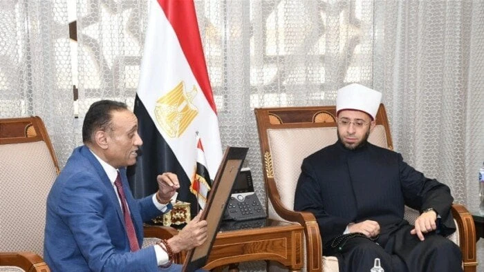 وزير الأوقاف يبحث مع عميد كلية اللغة العربية سبل التعاون لتدريب الأئمة والواعظاتبحث وزير الأوقاف الدكتور أسامة الأزهري مع عميد كلية اللغة العربية