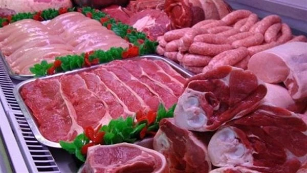 مفاجأة في أسعار اللحوم اليوم الثلاثاءشهدت أسعار اللحوم انخفاضا كبيرا خلال الآونة الأخيرة بعد ارتفاعات كبيرة حتى تجاوز سعر الكيلو ل 400 جنيها حتى