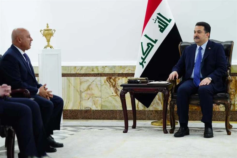 رئيس مجلس الوزراء العراقي يستقبل الوزير ووفد من كبرى الشركات المصرية استقبل محمد شياع السوداني، رئيس مجلس الوزراء، اليوم، كامل الوزير، نائب رئيس