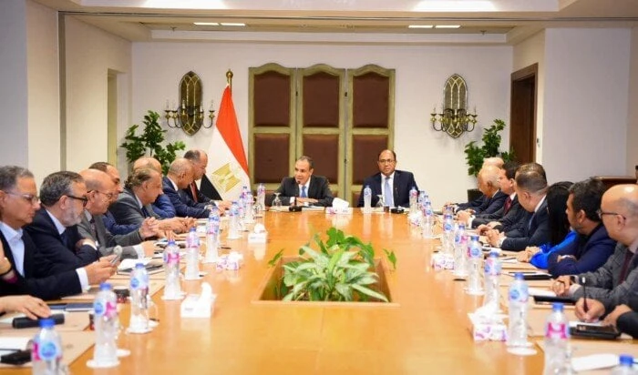 وزير الخارجية يلتقي عددا من رموز الإعلام وقادة الرأي والكتاب والأكاديميين عبدالعاطي يلتقى مع عدد من قادة ورموز الإعلام آية الله حمديالتقى الدكتور بدر