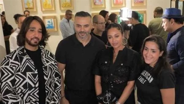 نجوم الفن يهنئون أحمد فريد على معرضه حكاية نور فيديو استحود المعرض الفني الأخير حكاية النور للفنان أحمد فريد على إعجاب النجوم والجمهور على حد سواء،