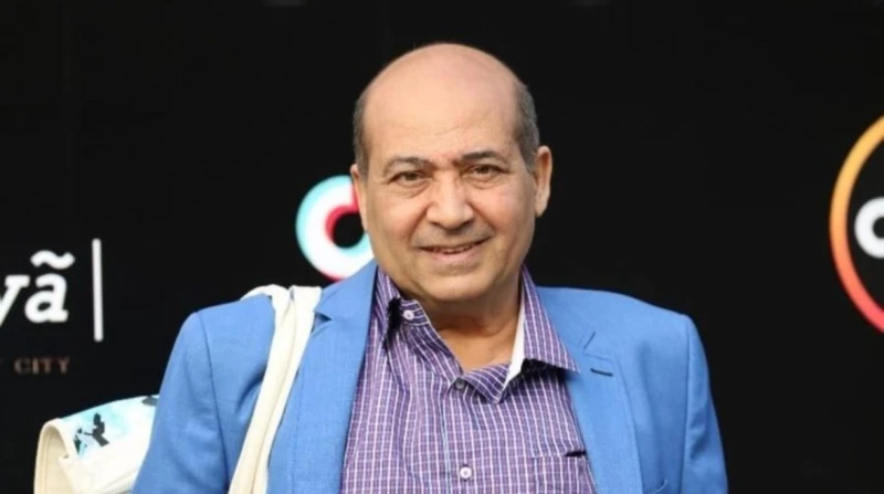 إعلامي شهير طالب بمنعها.. طارق الشناوي يدافع عن قمر سيدنا النبي دخل الناقد الفني طارق الشناوي، على خط الجدال الدائر بعد مطالبة الإذاعي عمر بطيشة بمنع