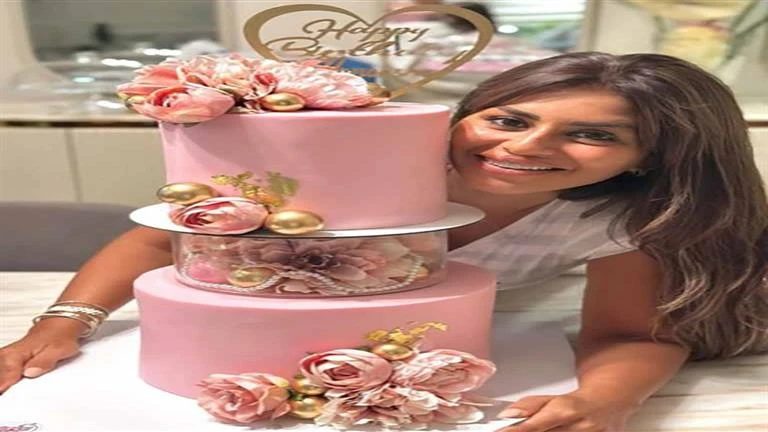 منة فضالي تشارك متابعيها صورا جديدة من عيد ميلادها تعرف على التالي منة فضالي تشارك متابعيها صورا جديدة من عيد ميلادها، 03 49 م الخميس 05 سبتمبر 2024