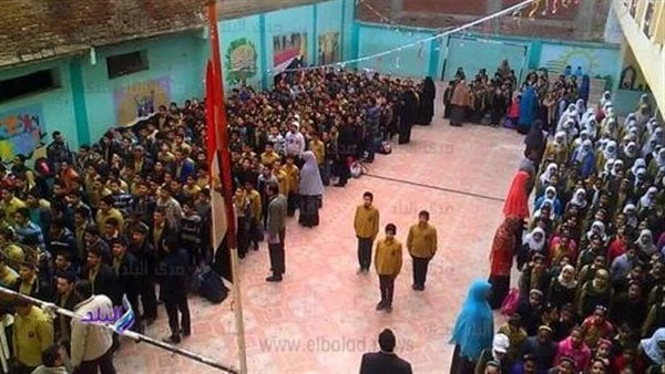 إلزام المدارس الخاصة والدولية بتحية العلم وترديد النشيد الوطني في طابور الصباحقررت وزارة التربية والتعليم والتعليم الفني ، إلزام جميع المدارس الرسمية