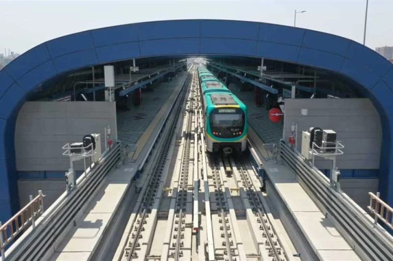 تحت شعار شجع المنتخب المصري لكرة القدم في مواجهته ضد الرأس الأخضر.. الخط الثالث للمترو يعلن توفير قطار كل 5 دقائق تحت شعار شجع المنتخب المصري لكرة