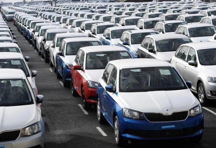 سيارات المعاقين والجمارك، 13 ألفا عالقة بالموانئ وعداد الأرضيات يتصاعد سيارات المعاقين والجمارك، أصبحت مؤرقة للكثير من ذوي الهمم، ممن ينتظرون الحصول على سياراتهم العالقة بمختلف الم