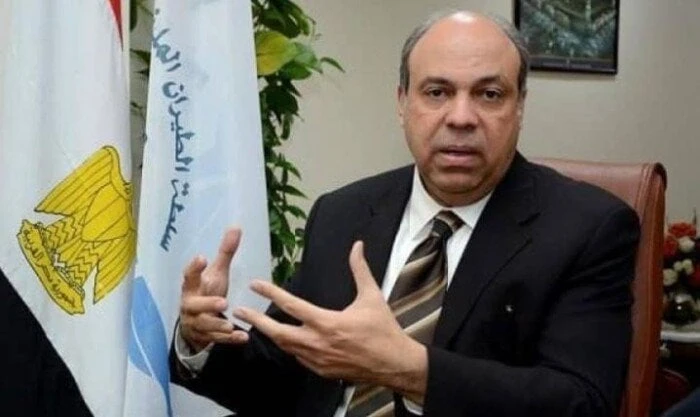 المهندس أيمن عزب رئيسا للقابضة للمطارات والملاحة الجويةقرر الطيار سامح الحفني وزير الطيران المدني تعيين المهندس أيمن عزب قائما بأعمال رئيس الشركة القابضة للمطارات والملاحة الجوية ل