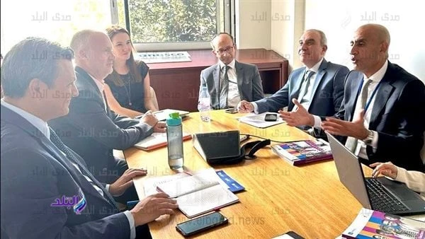 وزير التعليم يناقش مع اليونسكو مبادرة مصر لإنشاء أكاديمية مهنية إقليمية للمعلمين التقى محمد عبد اللطيف، وزير التربية والتعليم والتعليم الفني كارلوس