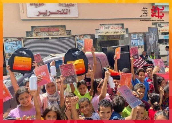 فرق المبادرة الرئاسية بداية تجوب المحافظات لتوزيع مستلزمات المدارس على الطلاب هبة المرمىبدأت المبادرة الرئاسية بداية جديدة لبناء الإنسان، أولى