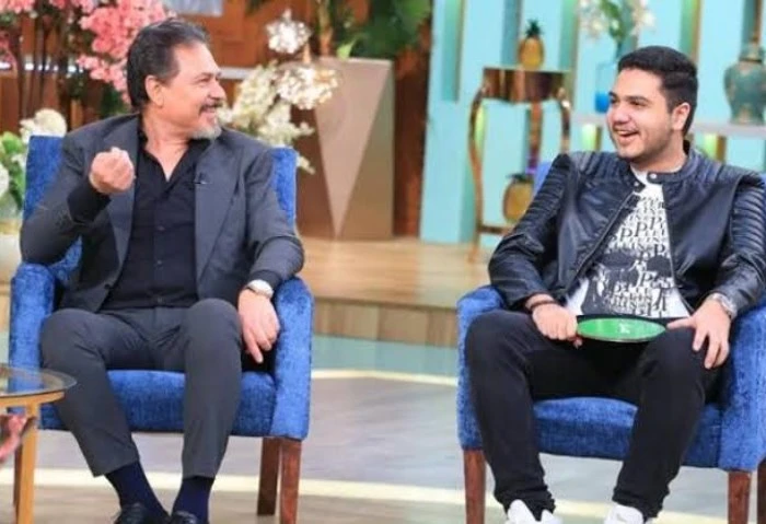 محمد رياض لافاق عربية: أنا ضد الواسطة والناس لو متقبلتش ابني مش هيكمل علق الفنان محمد رياض، على الانتقادات التي وجهت لأبناء الفنانين مؤخرا، بشأن دخولهم المجال الفني بالواسطة، ووصفه