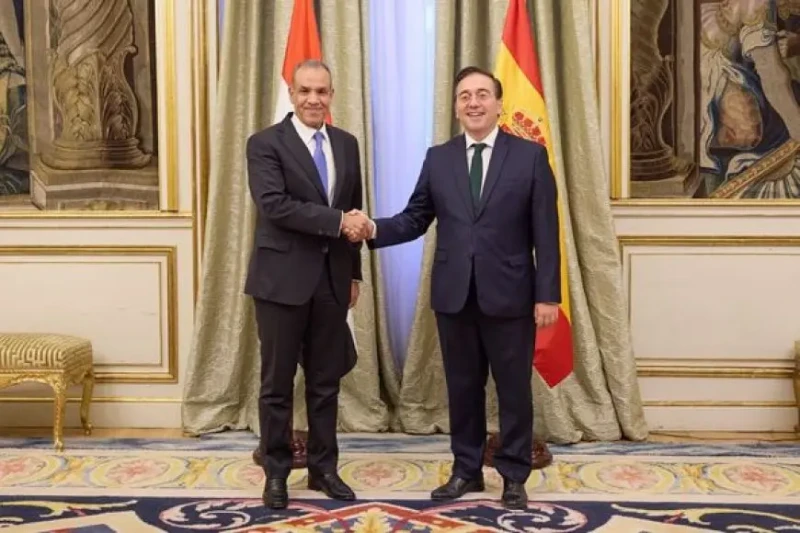 وزير الخارجية يبحث مع نظيره الإسباني التطورات في غزة وجهود وقف إطلاق النار اليوم، التقى وزير الخارجية والهجرة، الدكتور بدر عبدالعاطي، بوزير الخارجية