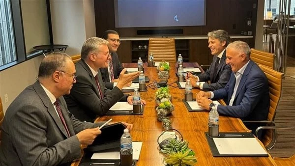 البترول تبحث مخططات زيادة البحث والاستكشاف لتغطية احتياجات السوق المحليالتقي المهندس كريم بدوي، وزير البترول والثروة المعدنية علي هامش مؤتمر جازتك