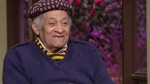 نجل صالح العويل يشكر كل من اطمأن على والده في أزمته الصحيةخاصوجه هشام نجل الفنان صالح العويل ، الشكر لكل من دعم و ساند والده في أزمته الصحية ، حيث يتواجد حاليا في منزل أحد أبنائه.و