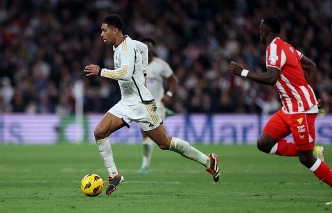 -3 صفقات مدوية على رادار ريال مدريد في الصيف المقبل .. أكدت تقارير إنجليزية اليوم الثلاثاء، أن نجم ليفربول ترينت ألكسندر أرنولد هو أحد أربعة لاعبين في الدوري الإنجليزي الممتاز موجو