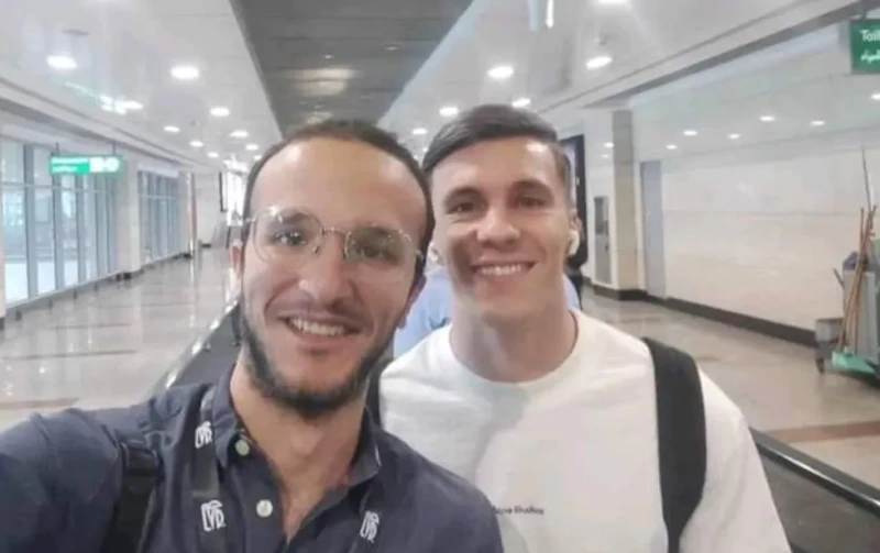 صفقة الزمالك النارية من هو كونراد ميشالاك بعد إنضمامه للقلعة البيضاءكونراد ميشالاك , أعلن نادي الزمالك بشكل رسمي عن تعاقده مع اللاعب البولندي ، الذي كان يلعب في نادي أحد السعودي، و