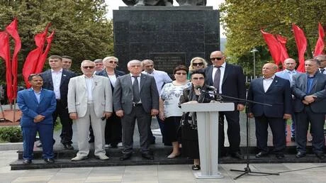 داغستان تحيي ذكرى الشاعر الشعبي البارز رسول حمزاتوف في مهرجان أيام الغرانيق البيضاء تعرف على التالي داغستان تحيي ذكرى الشاعر الشعبي البارز رسول