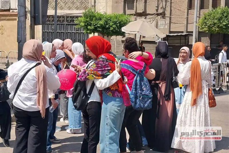 محافظ دمياط يقرر النزول بتنسبق الثانوية العامة 2024 -2025 في بعض المدارس قرر الدكتور أيمن الشهابى محافظ دمياط، النزول بتنسيق التعليم الثانوي في عدد