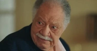 حكاية تفضيل يحيى الفخرانى لمحمود عبد العزيز على أحمد زكى بمهرجان فنى تعرف على التالي حكاية تفضيل يحيى الفخرانى لمحمود عبد العزيز على أحمد زكى بمهرجان