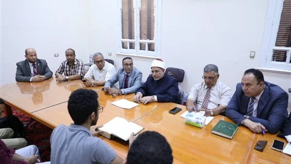 رئيس جامعة الأزهر يتابع الاختبارات الشفوية للطلاب الفائزين في مسابقة القراءة الحرةتابع الدكتور سلامة داود، رئيس جامعة الأزهر، الاختبارات الشفهية