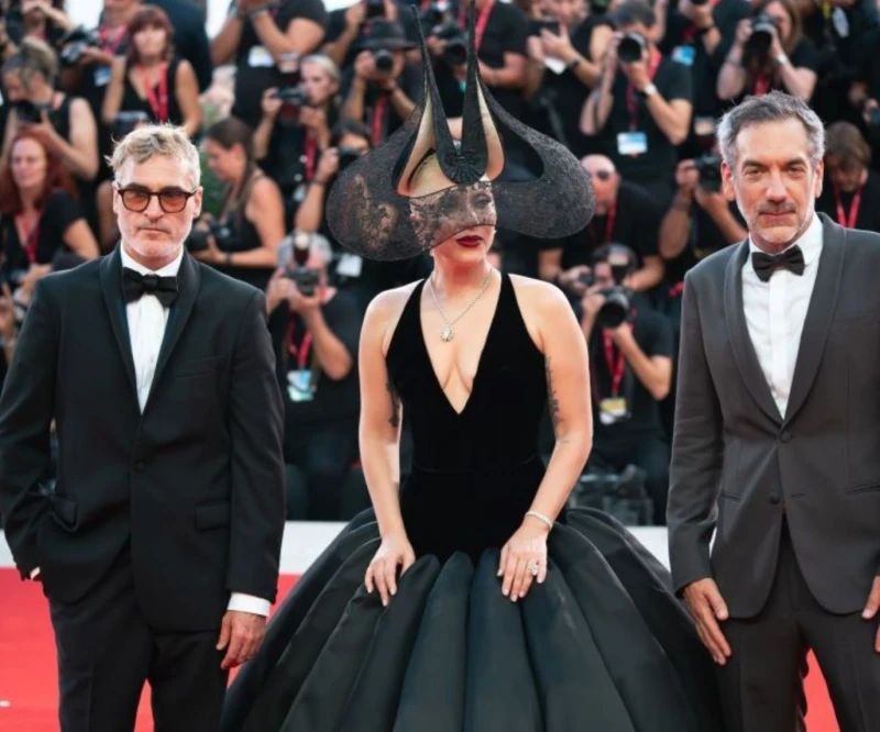 خاص سيدتي من فينيسيا: مراجعة فيلم : للنجمين خواكين فينيكس وليدي غاغا فريق الفيديوبعد خمس سنوات من عرض الجزء الأول من فيلم الجوكر، يعود الجزء الثاني منه الجوكر 2 جنون مزدوج أو : من 