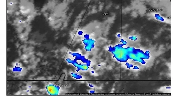 سحب تغطى القاهرة .. وأمطار على هذه المناطق ماذا يخبئ طقس الغد؟كشفت هيئة الأرصاد الجوية عن حالة الطقس غدا على القاهرة ودرجات الحرارة المتوقعة، حيث