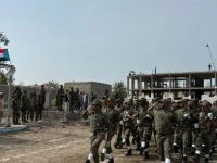 عدن على صفيح ساخن.. استعراضات عسكرية ورسائل مشفرة وسط تحركات لتفكيك الفصائل الجنوبية _الأخبار المحلية الجديد برس نفذت الفصائل الجنوبية، يوم الأحد،