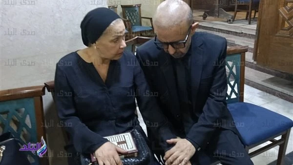 عزاء والدة المخرج أحمد شاهين من مسجد الحامدية الشاذلية صورأقيم عزاء والدة المخرج أحمد شاهين، الحاجة كاريمان فرج، مساء اليوم من مسجد الحامدية