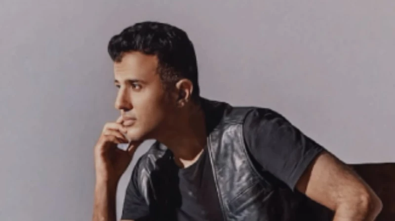 أغنية جديدة ل حمزة نمرة.. والجمهور: هترقص على أحزانا لحد إمتى؟ شارك الفنان حمزة نمرة، جزءا من أغنية جديدة له، عبر موقع تبادل الفيديوهات والصور