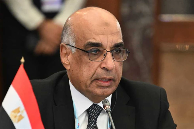 وزير العدل يشارك في اجتماع وزراء العدل بدول تجمع بريكس بموسكو (صور) شارك المستشار عدنان فنجري، وزير العدل، مساء اليوم الأربعاء، في اجتماع وزراء العدل