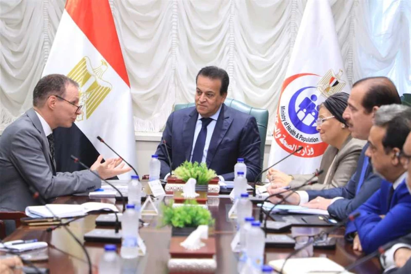 وزير الصحة: التعاون مع الأغذية العالمي لتنفيذ مبادرات للقضاء على السمنة وتقليل استهلاك المنتجات المحلاة استقبل الدكتور خالد عبدالغفار نائب رئيس مجلس