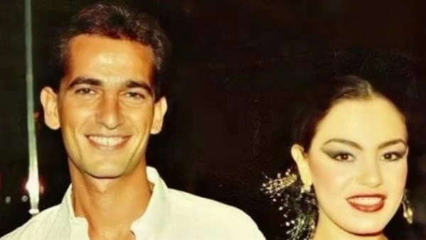 توأم عمري .. شيريهان تحيي ذكرى وفاة هشام سليم حرصت الفنانة شيريهان على إحياء الذكرى الثانية على رحيل الفنان هشام سليم، حيث توفي يوم ٢٢ سبتمبر من عام