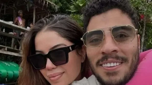 من هي هدير أبو نار ويكيبيديا؟ إليك أهم المعلومات عن زوجة أكرم توفيق الثانية هدير أبو نار؛ تساؤلات كثيرة أثيرت حول زوجة لاعب النادي الأهلي أكرم توفيق،