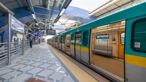 الخط الثالث للمترو يقلل زمن التقاطر ويمد العمل ساعة بسبب مباراة المنتخبأطلقت شركة آر ايه تي بي ديف للنقل كايرو المسؤولة عن إدارة وتشغيل الخط الثالث