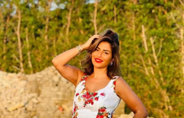 أعلنت النجمة منة فضالي عن مشاركتها خلال المارثون الرمضاني القادم 2025، من خلال مسلسل سيد الناس مع النجم عمرو سعد والمخرج محمد سامي، وذلك من خلال حسابها الشخصي على موقع التواصل الإج