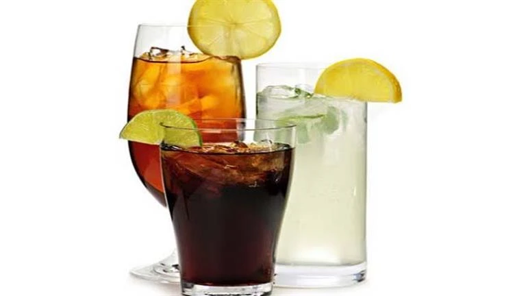 احذر تناول هذا المشروب على معدة فارغة يدمر الكلي لايف ستايل كتبت- أسماء العمدة: المشروبات الغازية قد تشكل جزءا كبيرا من ثقافتنا الاستهلاكية، ولكنها