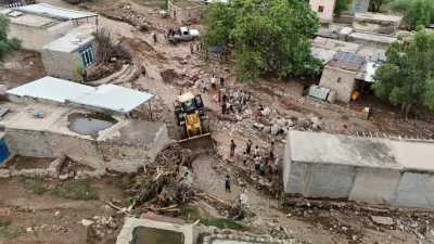 انتشال 30 من ضحايا سيول وصاب السافل _أخبار انتشلت فرق الإغاثة والإنقاذ في مديرية وصاب السافل بمحافظة ذمار، جثماني شخصين من ضحايا سيول الأمطار بعد يومين من البحث المؤتمرنت -انتشال 3