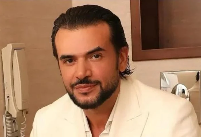 سامو زين يطمئن جمهوره عليه بعد إصابته بأزمة صحية تعرض المطرب ساموزين لأزمة صحية مفاجئة خلال الساعات القليلة الماضية، مما أثار قلق العديد من أصدقائه في الوسط الفني.وفي إطار حرصه على