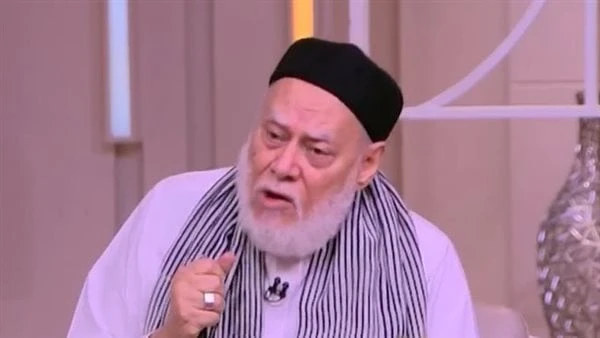 سبب تحريم الله للخمر والمخدرات .. علي جمعة يوضح قال الدكتور علي جمعة، مفتي الجمهورية السابق وعضو هيئة كبار العلماء بالأزهر الشريف، إن الشرائع كلها