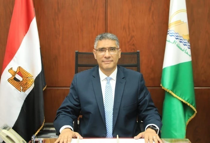 محافظ الجيزة يفتتح مشروع إنشاء 50 بيتا بدويا بالواحات البحرية افتتح المهندس عادل النجار، محافظ الجيزة، اليوم الأربعاء 18 سبتمبر، مشروع إنشاء 50 بيتا